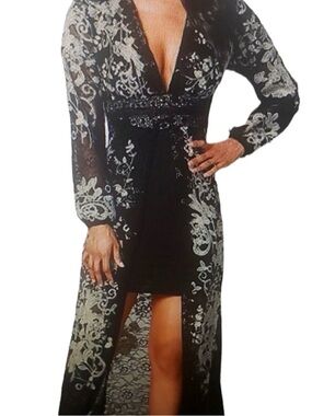 Beautiful Venus Embroidered Lace Dress Size 6